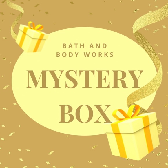 MYSTERY BOX BATH & BODY WORKS - Picture 2 of 3